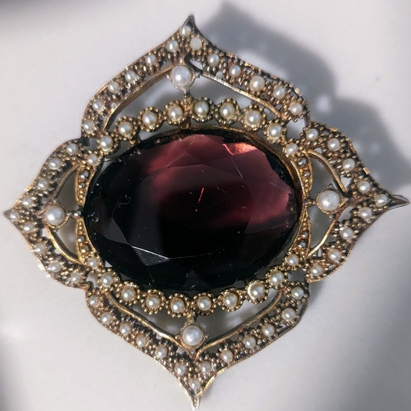 Vintage Gold Tone HAR Faux Amethysts Brooch - Picture 1 of 2